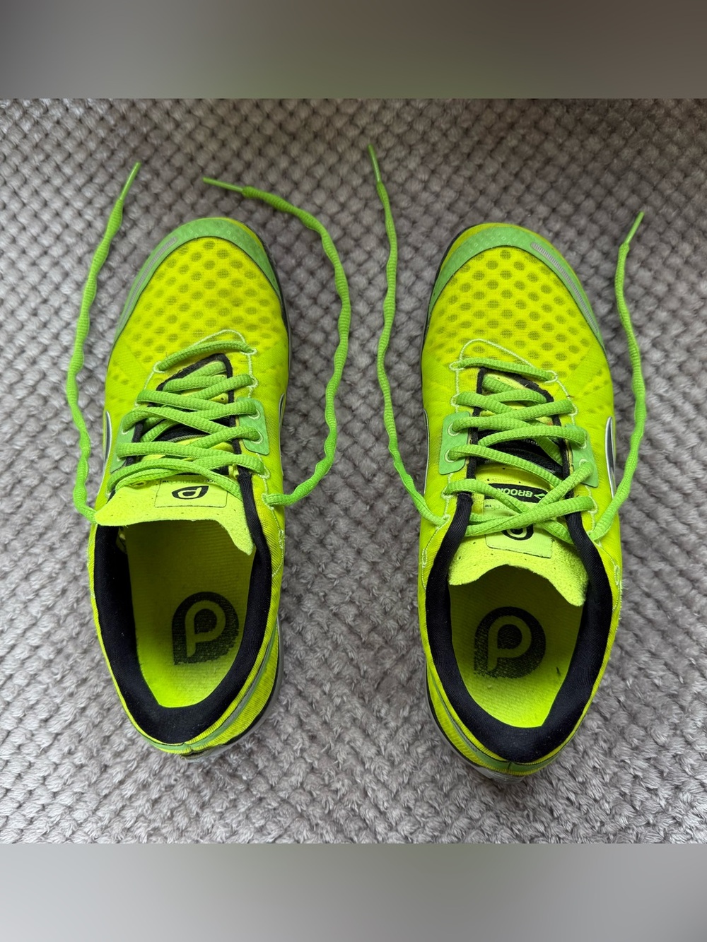 Brooks Ladies Neon Lime Athletic Sneakers